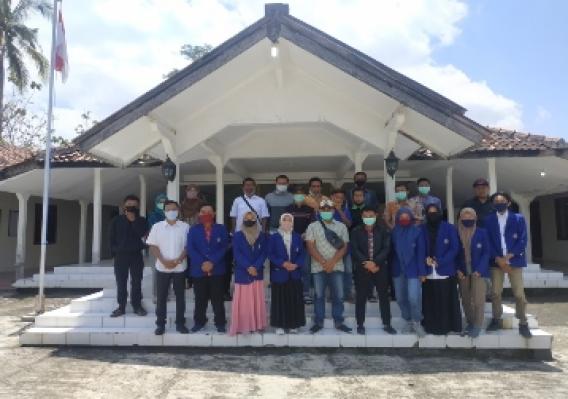 PHP2D KSI MIST FMIPA UNY Develops Embung Gunung Panggung Tourism, Tambakromo, Gunungkidul