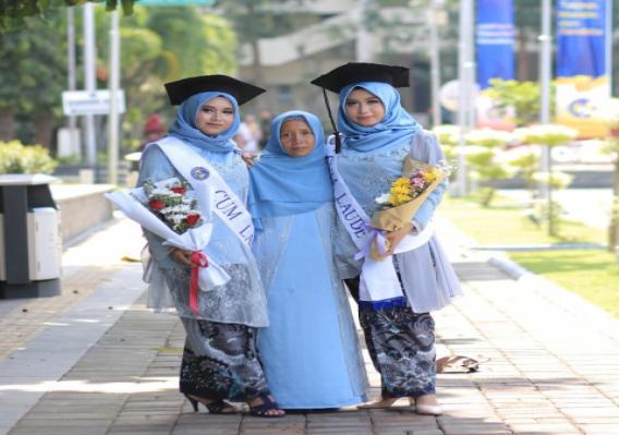 Foto Wisuda