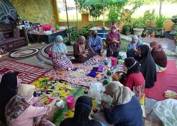 Pelatihan pemberdayan ibu rumah tangga